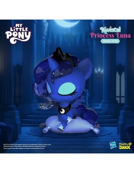 My Little Pony Vinyl Figure Princess Luna Memories Edition 15 cm