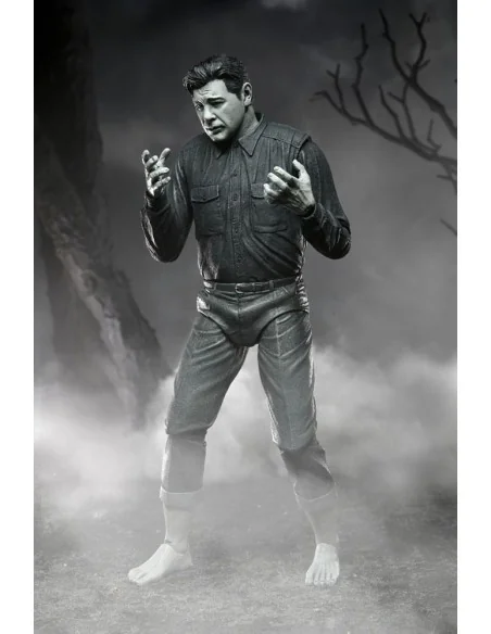 Universal Monsters Ultimate The Wolf Man Black & White 18 cm - 8 - 