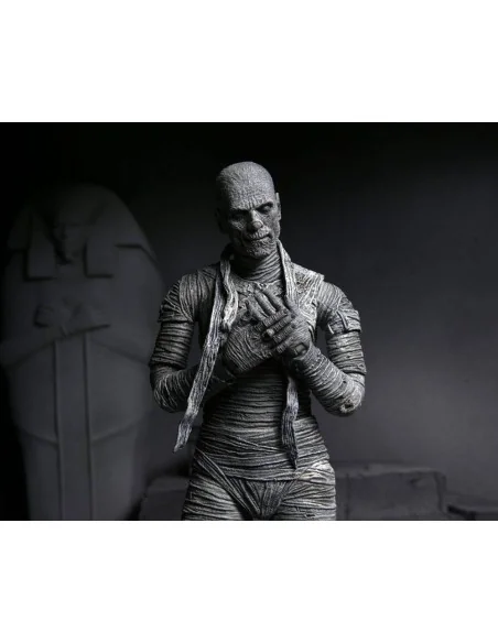 Universal Monsters Ultimate Mummy Black & White 18 Cm - 5 - 