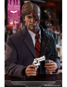 Hot Toys TWO FACE Harvey Dent MMS546 Batman The Dark Knight 1:6 2019 TOY FAIR EXCLUSIVE - 4 - 