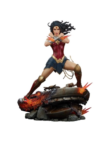 DC Comics Premium Format Statue Wonder Woman: Saving the Day 50 cm  Sideshow Collectibles