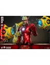 Iron Man Mark IV with Suit-Up Gantry 49 cm Quarter Scale  Hot Toys